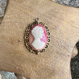 Vintage ornate cameo pendant